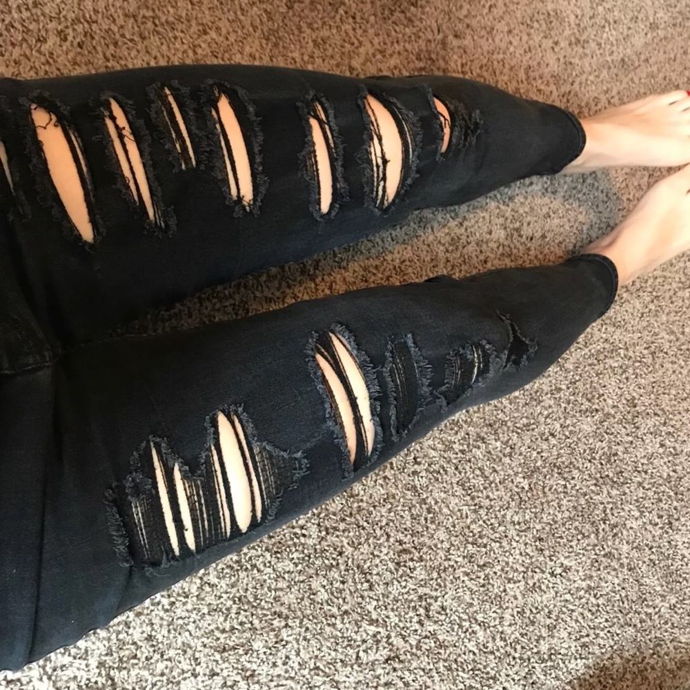 Two pairs of High rise Hollister cropped jeans 👖 - Picture 5 of 7